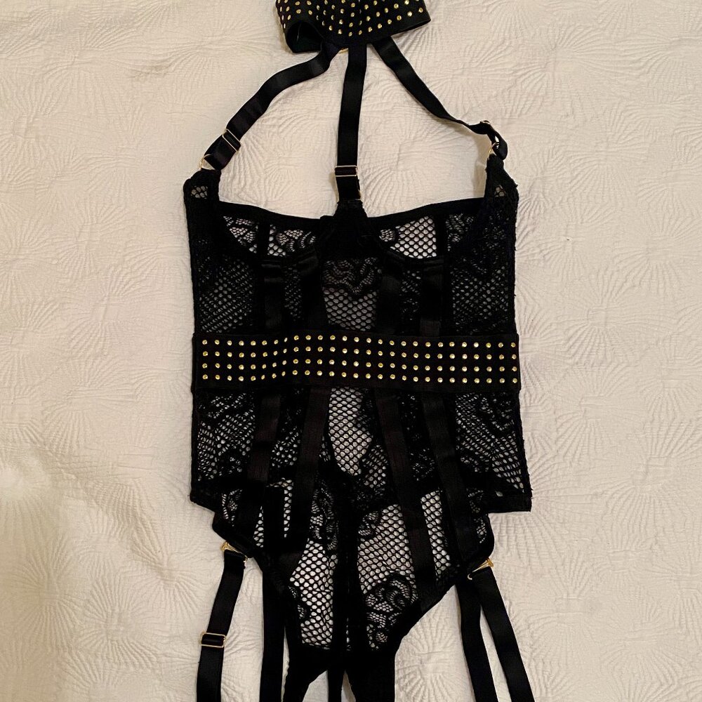 Black stretchy lace corset - NEW - crotchless